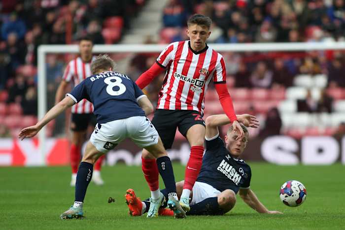 Dan Neil contesting the ball for Sunderland